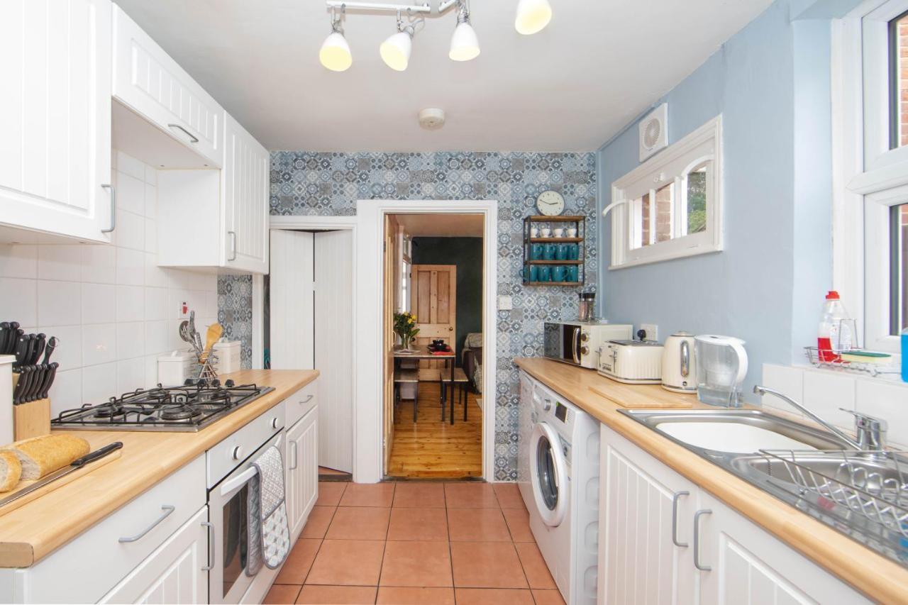 Cosy 3 Bedroom House - Private & Central - Ultra Wifi Canterbury Buitenkant foto