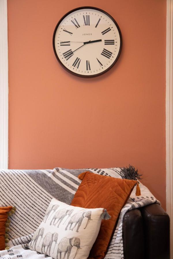 Cosy 3 Bedroom House - Private & Central - Ultra Wifi Canterbury Buitenkant foto