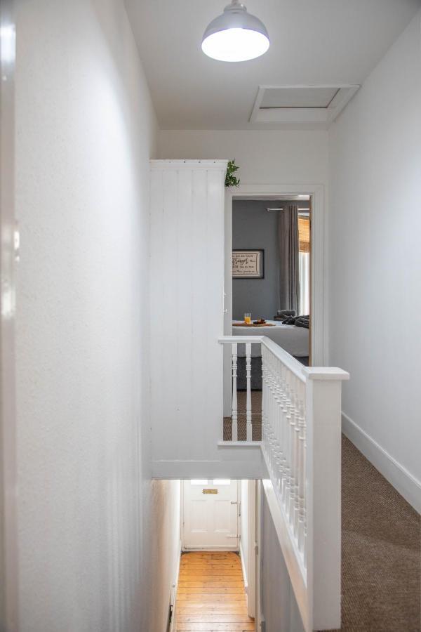 Cosy 3 Bedroom House - Private & Central - Ultra Wifi Canterbury Buitenkant foto