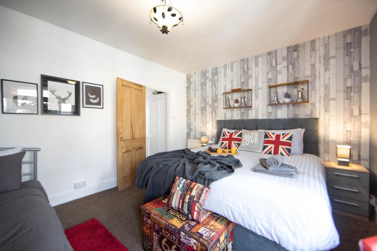 Cosy 3 Bedroom House - Private & Central - Ultra Wifi Canterbury Buitenkant foto